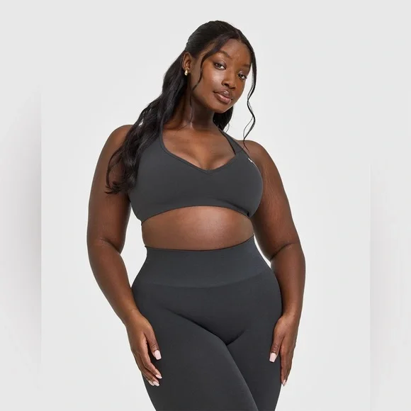 NWT Oner Active EFFORTLESS SEAMLESS RACER BACK SPORTS BRA WITH WHITE LOGO in XS - Picture 1 of 4